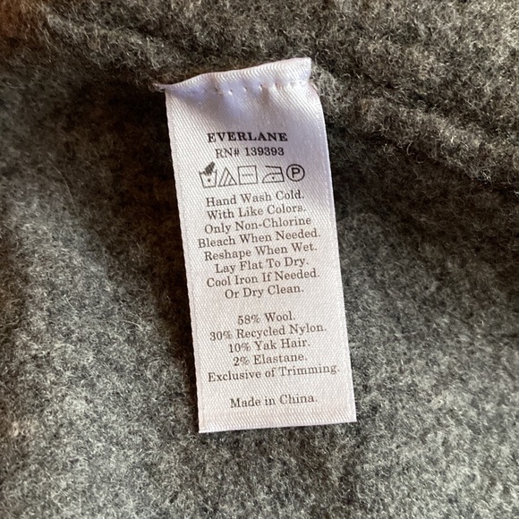 Everlane Felted Wool & Yak Hair Gray Sweater Medium - Picture 6 of 6